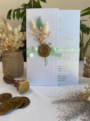 WhatsApp-Image-2022-12-18-at-19.39.59-1-min.jpeg 4. season - Code: 4003 - Wedding Invitation