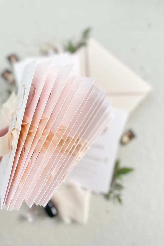 5. Saison - Code: 5004 - Handgemachte Hochzeitseinladung – Bild 2